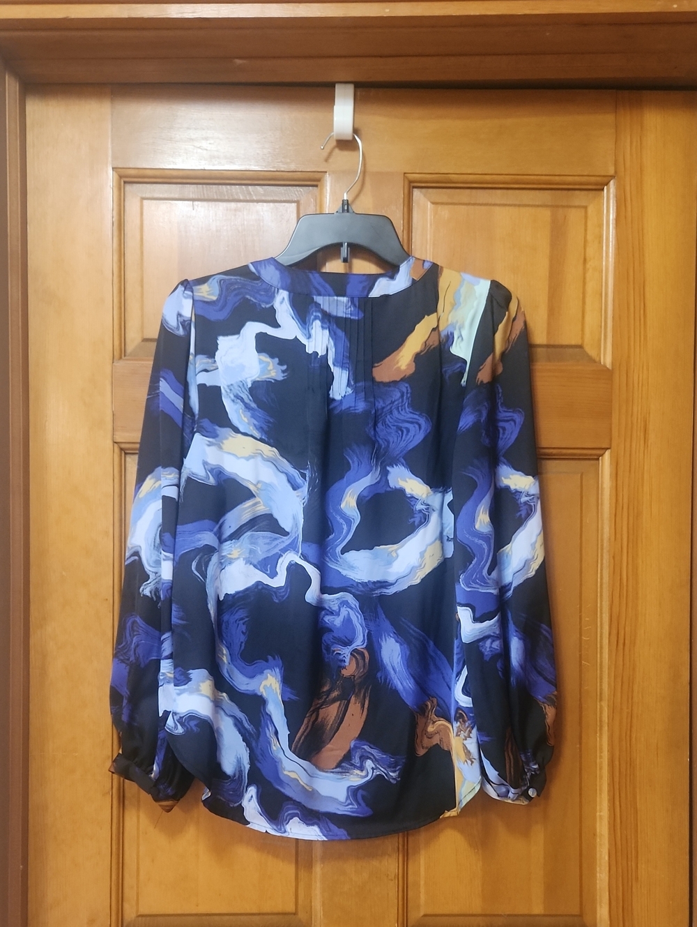 Nine West Long Sleeved V-Neck Blouse, Black/Purple, Women's Size Small, GUC - Picture 2 of 4